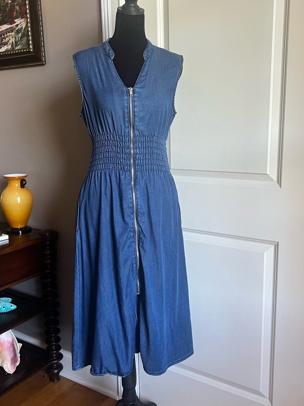 Sleeveless Blue Denim-Effect Midi Dress with Front Zip